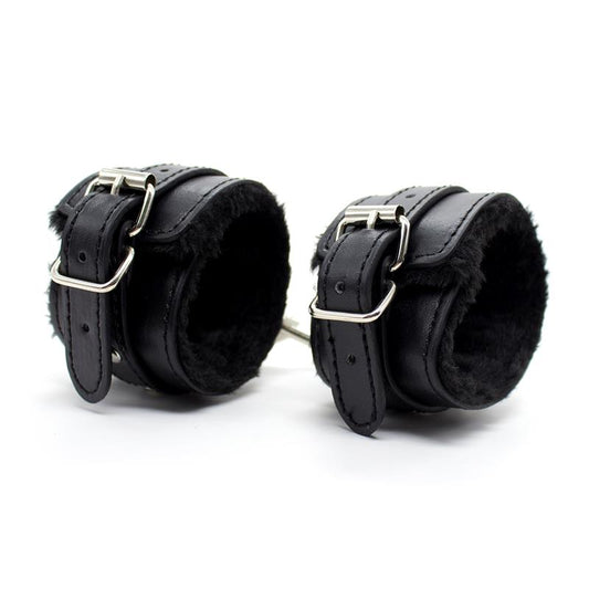 Fur Lined Adjustable Handcuffs 30 cm Black Fur Lined Adjustable Handcuffs 30 cm Black - UABDSM