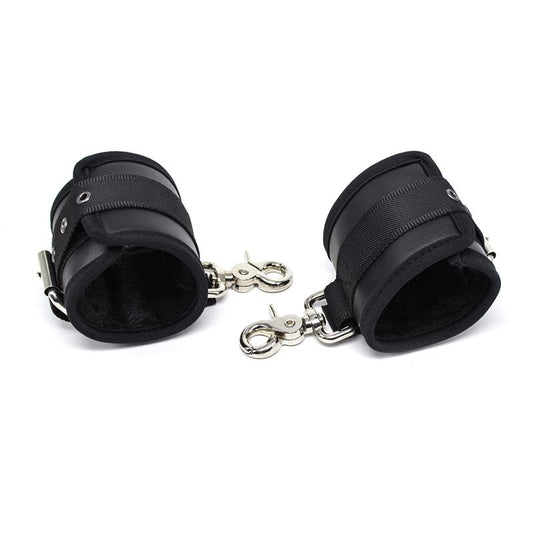 Leather Handcuffs with Big Hoops Black Leather Handcuffs with Big Hoops Black - UABDSM