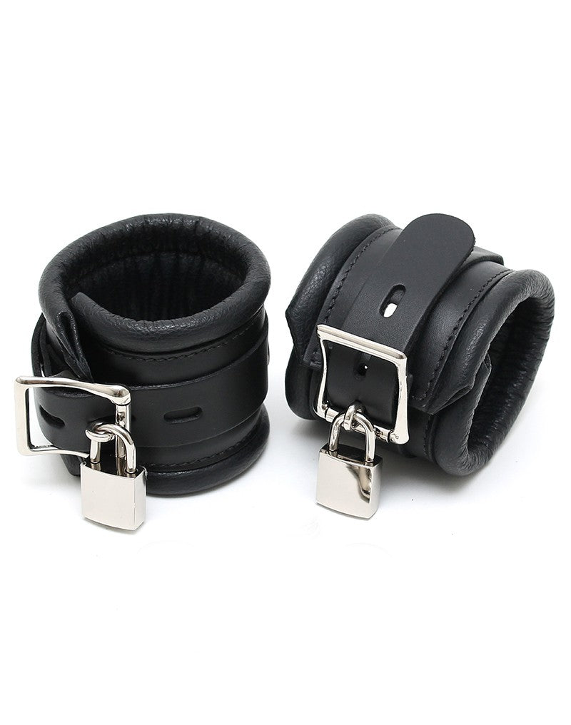 Rimba Restraint Ring With Leather Cuffs And Padlock - UABDSM